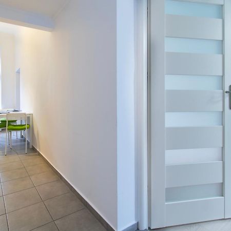 Light Apartment Zyblikiewicza Street Krakow Bagian luar foto