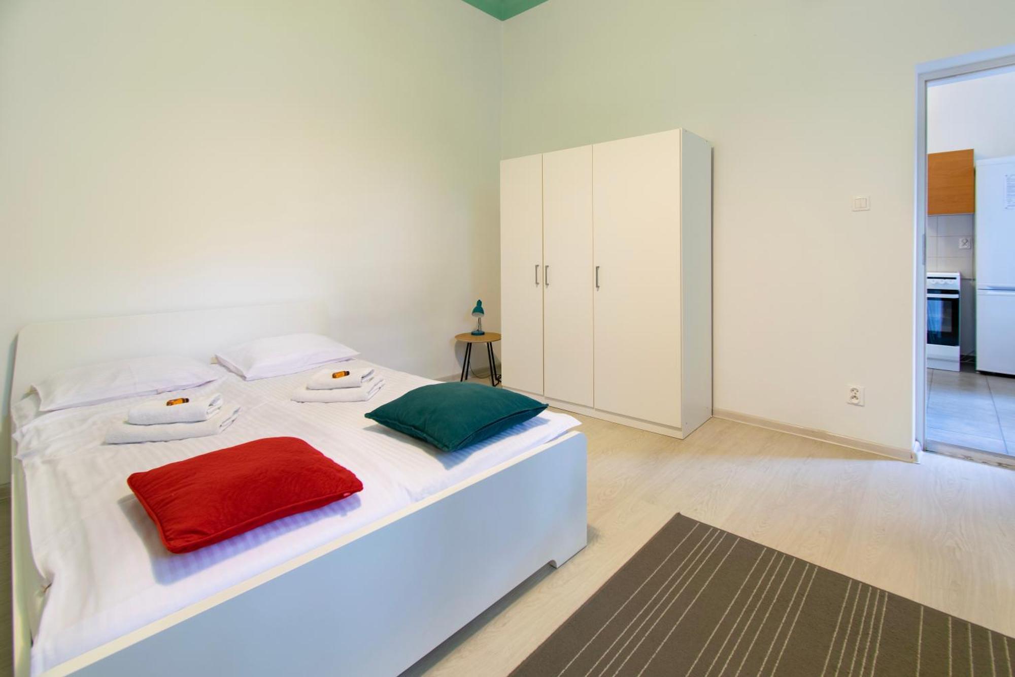 Light Apartment Zyblikiewicza Street Krakow Bagian luar foto