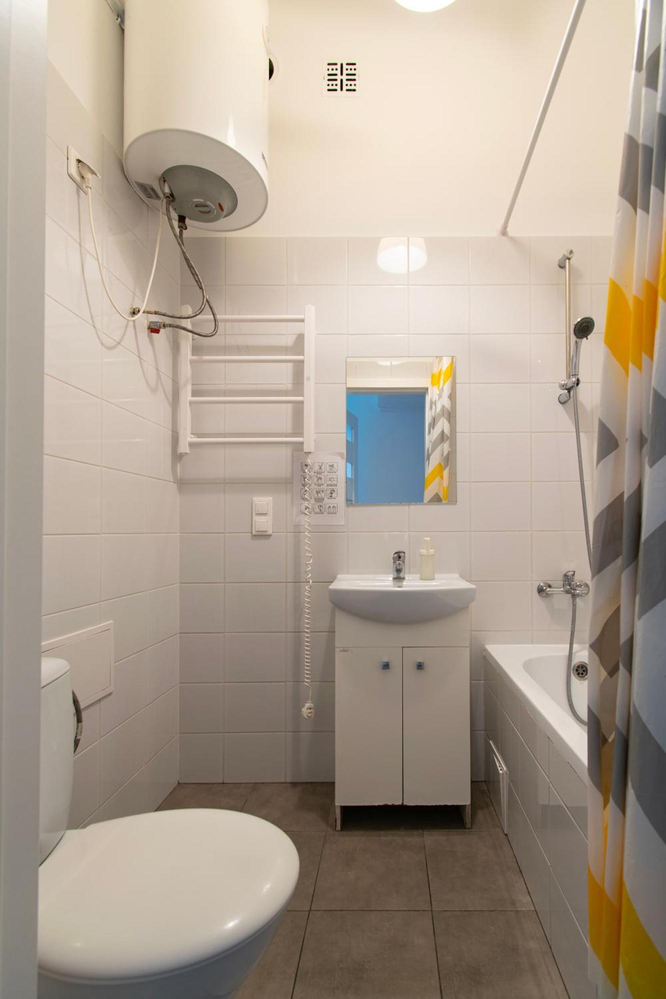 Light Apartment Zyblikiewicza Street Krakow Bagian luar foto